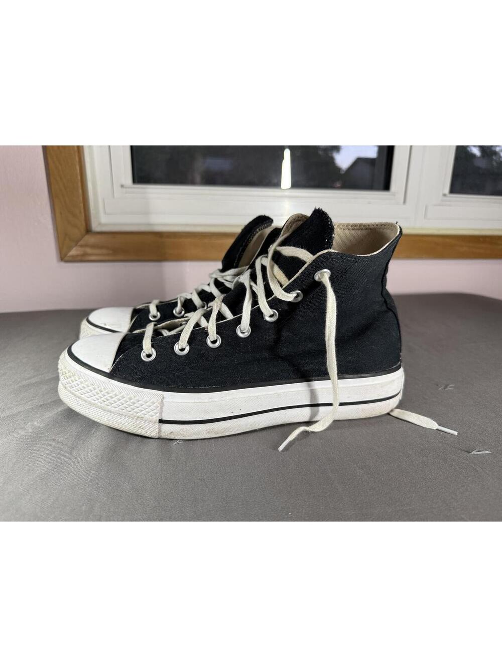 Converse Chuck Taylor All Star Black High Top Sneakers Women's US 8.5